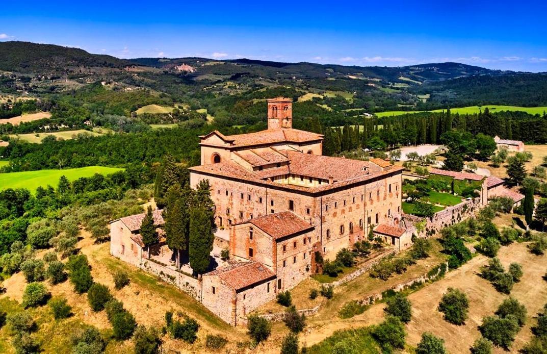 ピエンツァ Fattoria Monastero Sant'Anna In Camprenaヴィラ エクステリア 写真